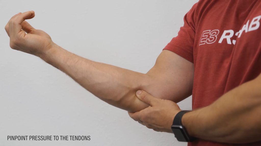 팔꿈치 통증원인 내측상과